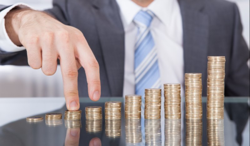 部分产品定投手续费率直接降至零,金价降温后银行打起“价格战”